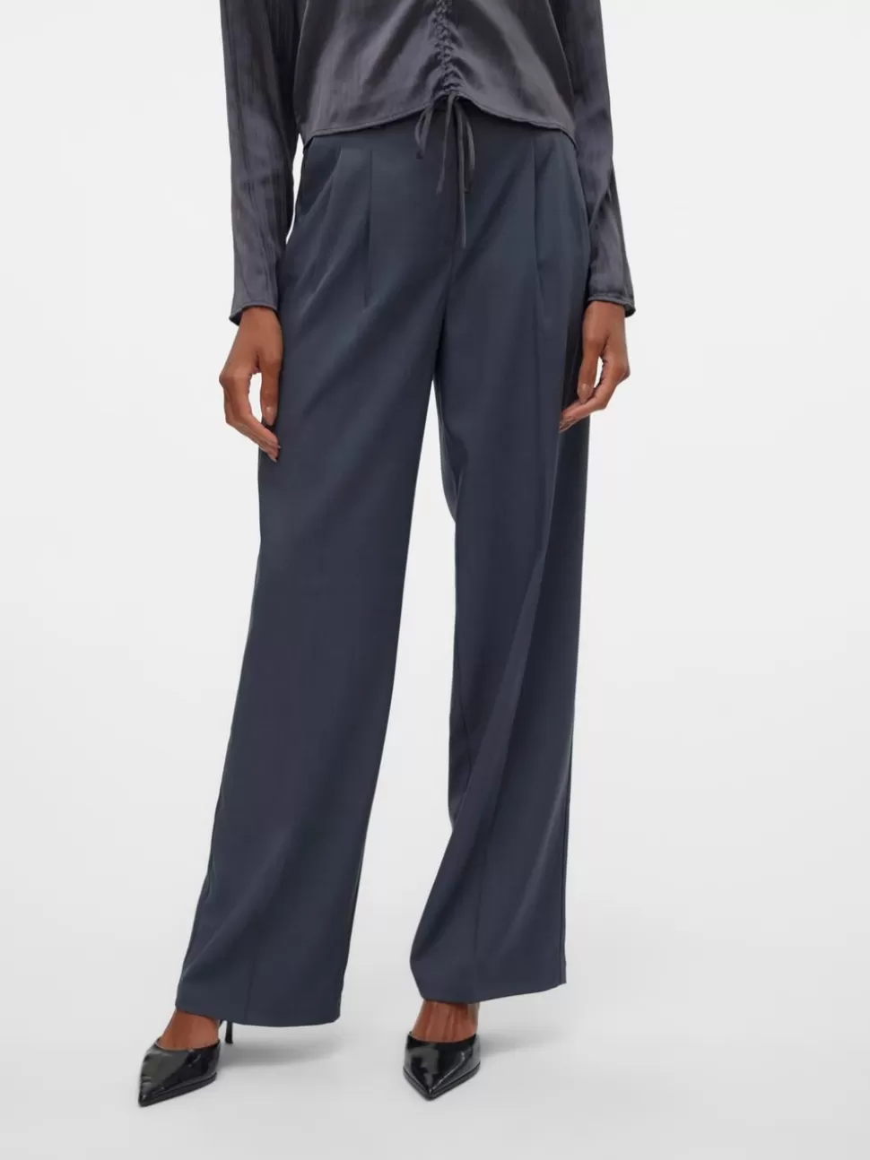 Byxor^VERO MODA VMRITA Medelhög Midja Byxor Asphalt