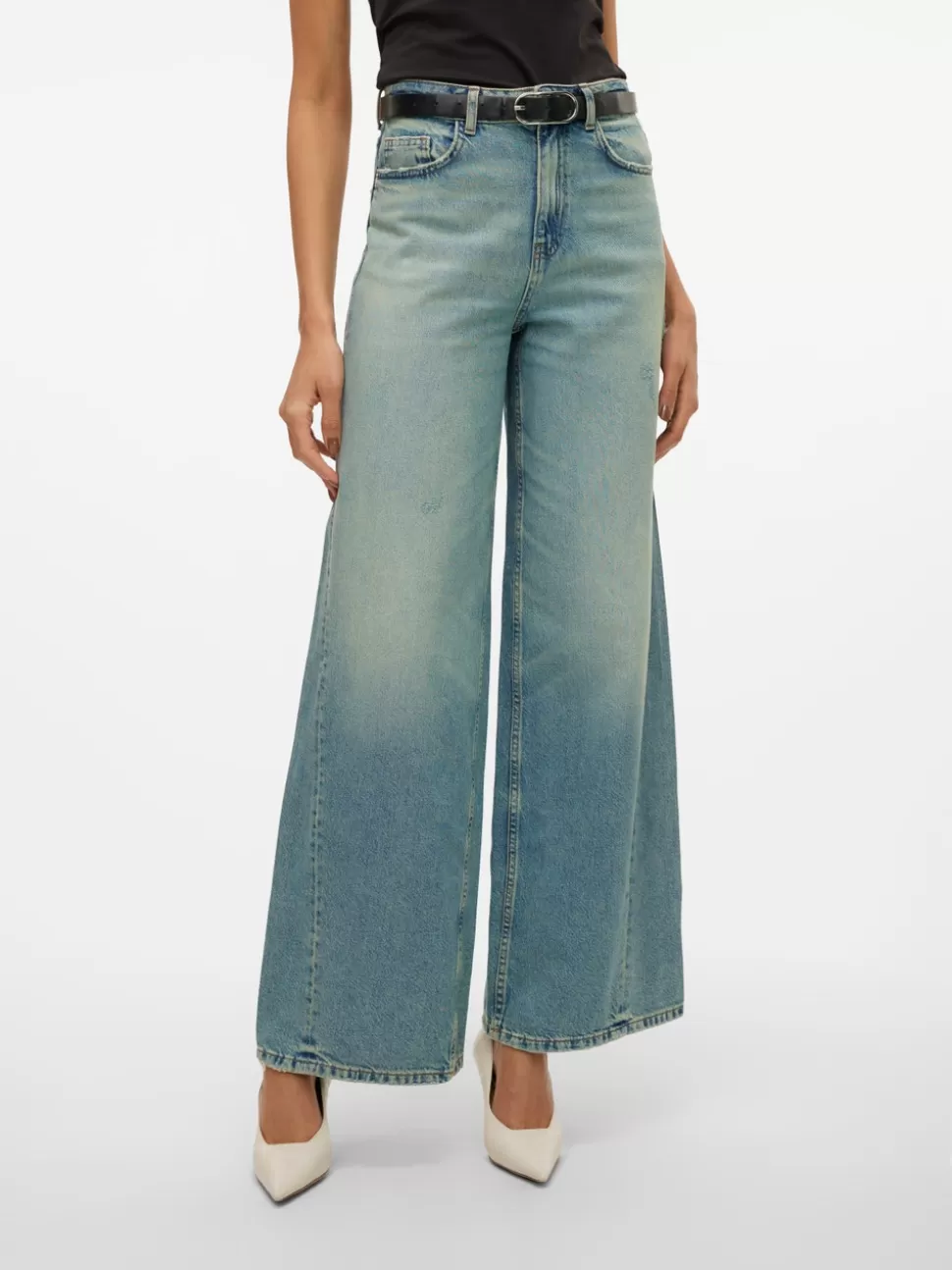 Jeans^VERO MODA VMROWAN Hög Midja Vid Passform Jeans Medium Blue Denim