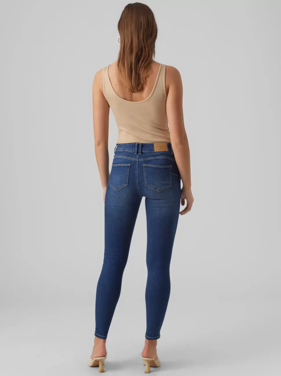 Jeans^VERO MODA VMSELA Medelhög Midja Slim Fit Jeans Medium Blue Denim