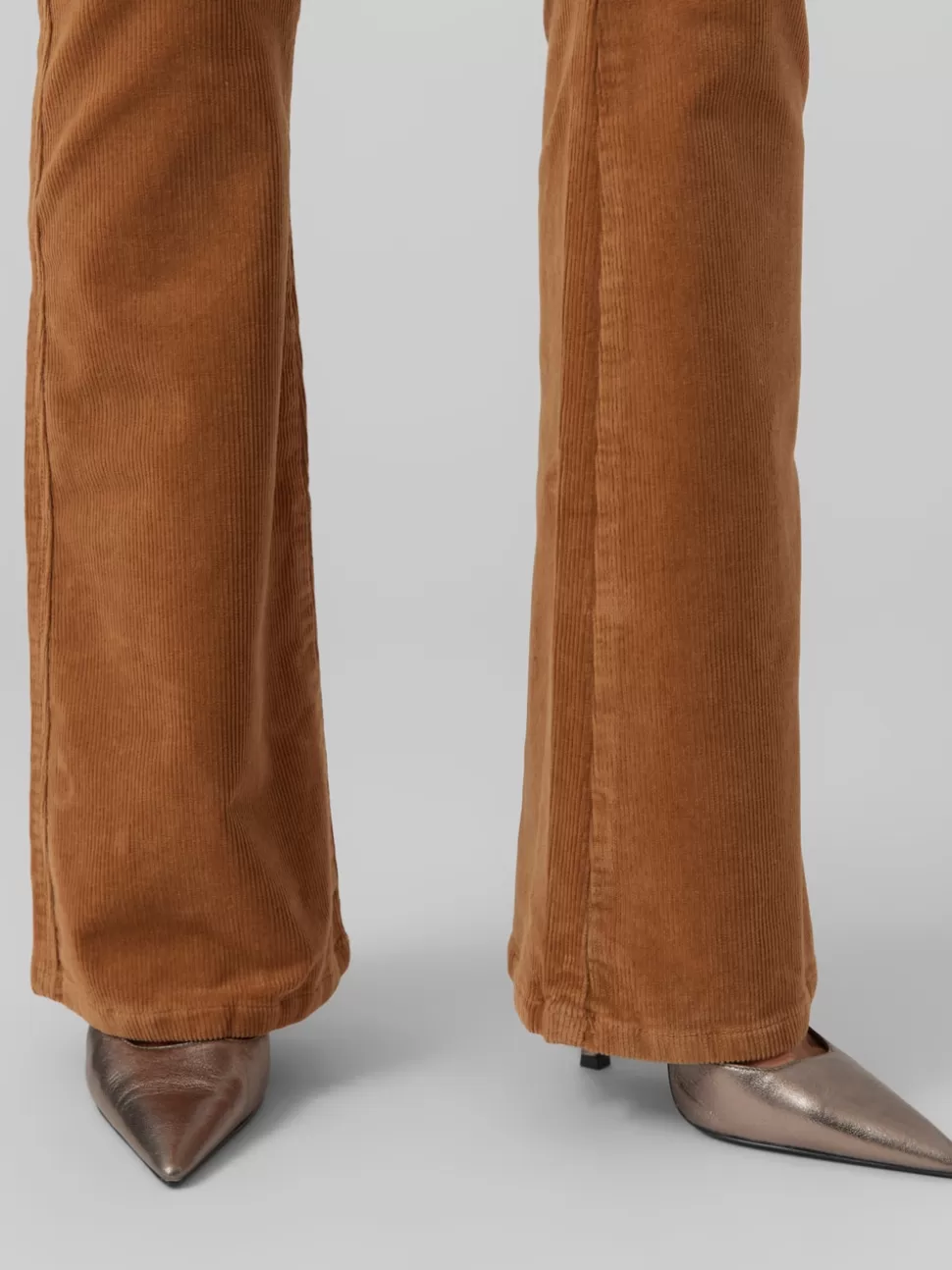 Byxor^VERO MODA VMSIGA Hög Midja Byxor Tobacco Brown