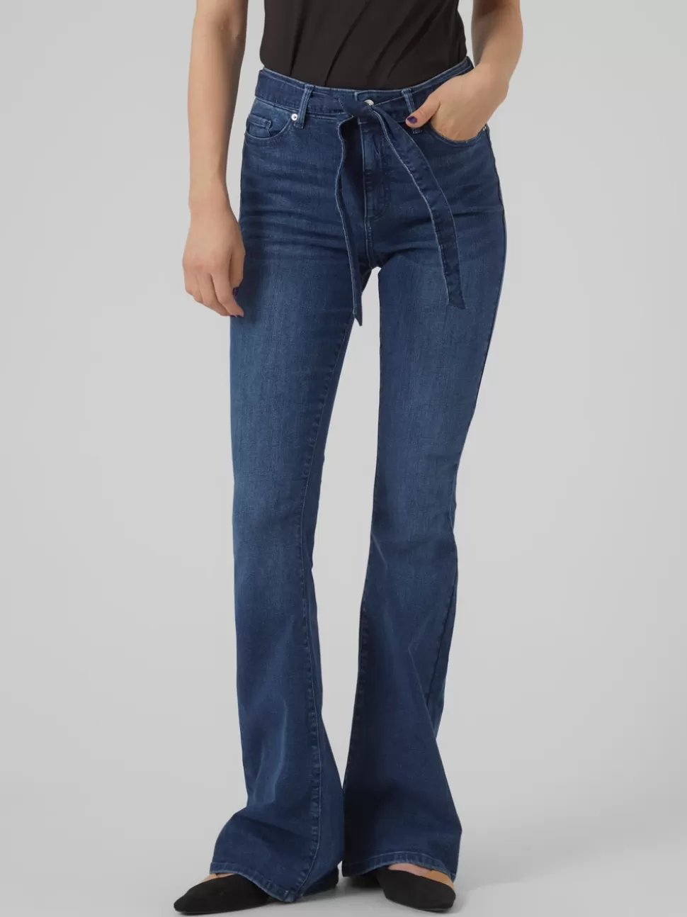 Jeans^VERO MODA VMSIGA Utsvängd Passform Jeans Medium Blue Denim