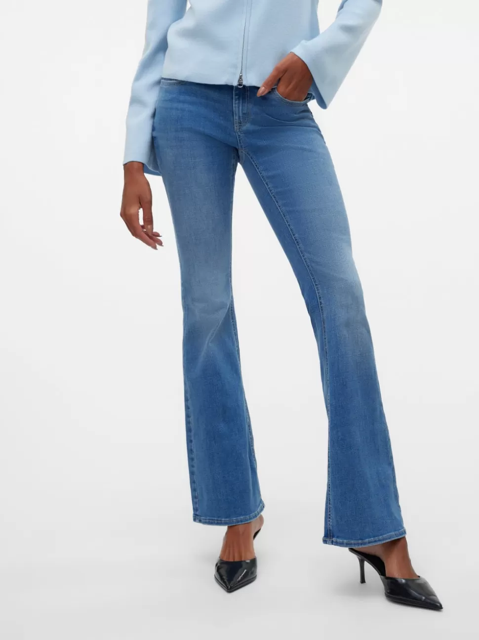 Jeans^VERO MODA VMSIGI Låg Midja Utsvängd Passform Jeans Medium Blue Denim