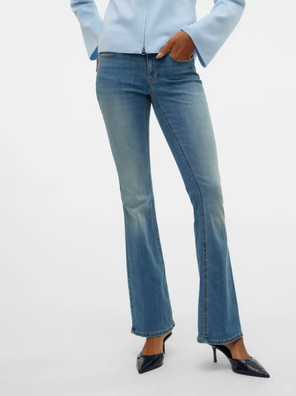 Jeans^VERO MODA VMSIGI Låg Midja Utsvängd Passform Jeans Medium Blue Denim