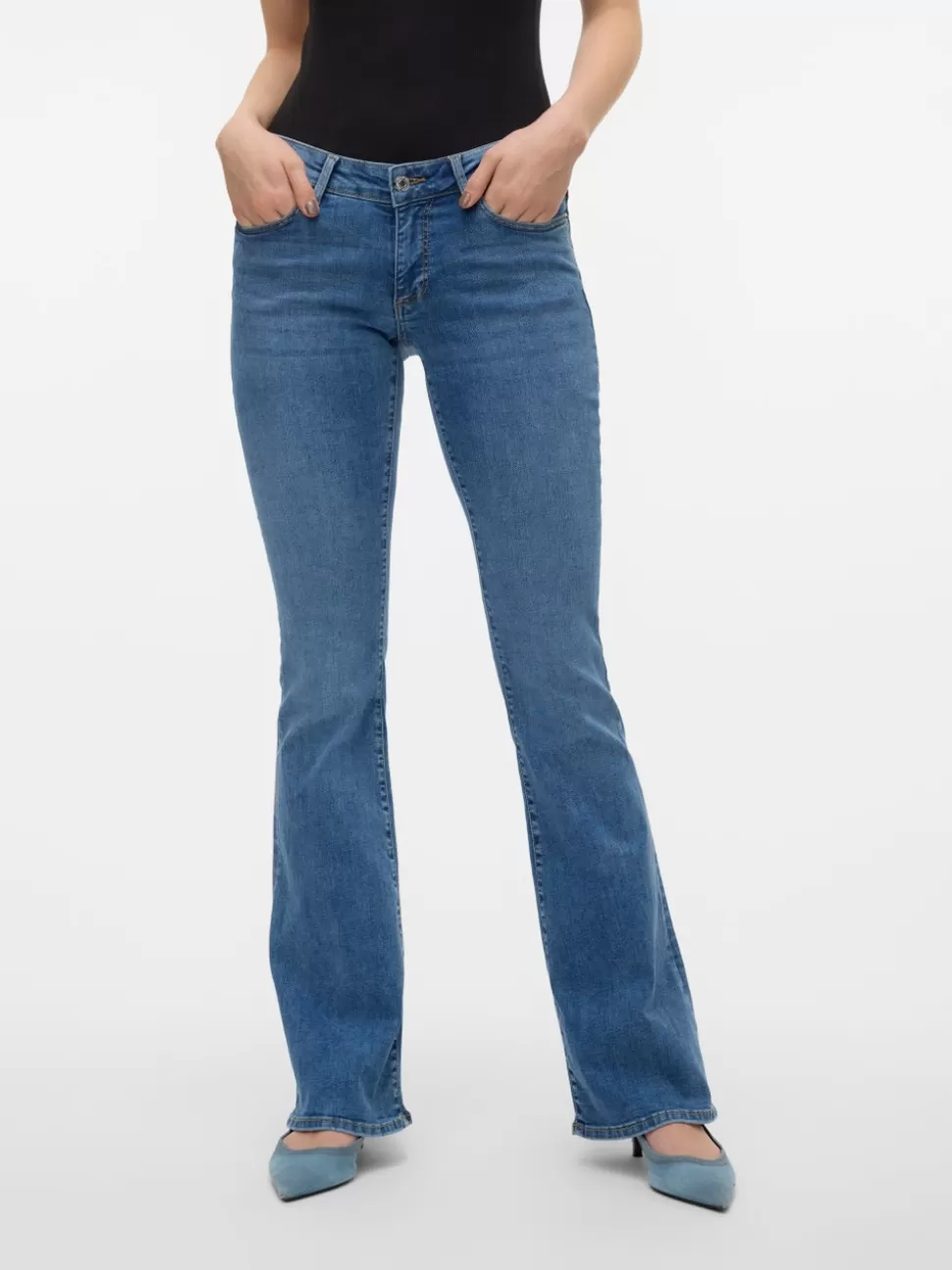 Jeans | Basics^VERO MODA VMSIGI Låg Midja Utsvängd Passform Jeans Medium Blue Denim