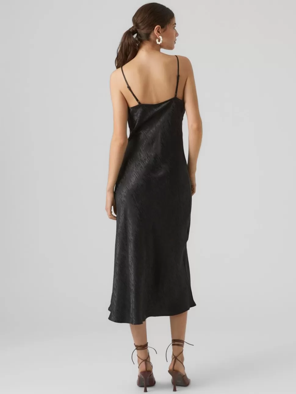 Klänningar^VERO MODA VMSINA Midiklänning Black
