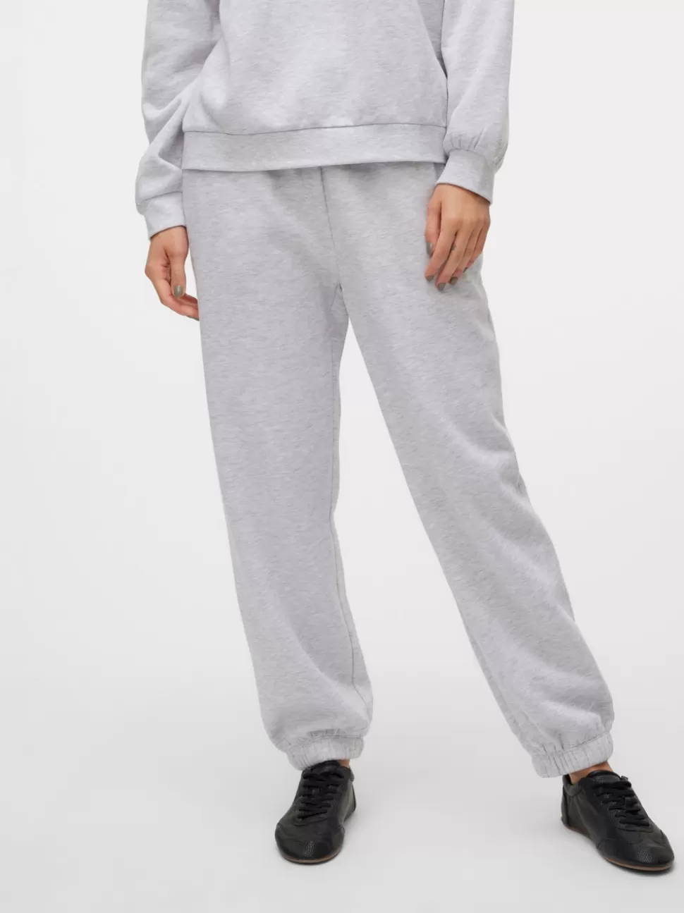 Byxor^VERO MODA VMSONJA Medelhög Midja Byxor Super Light Grey Melange