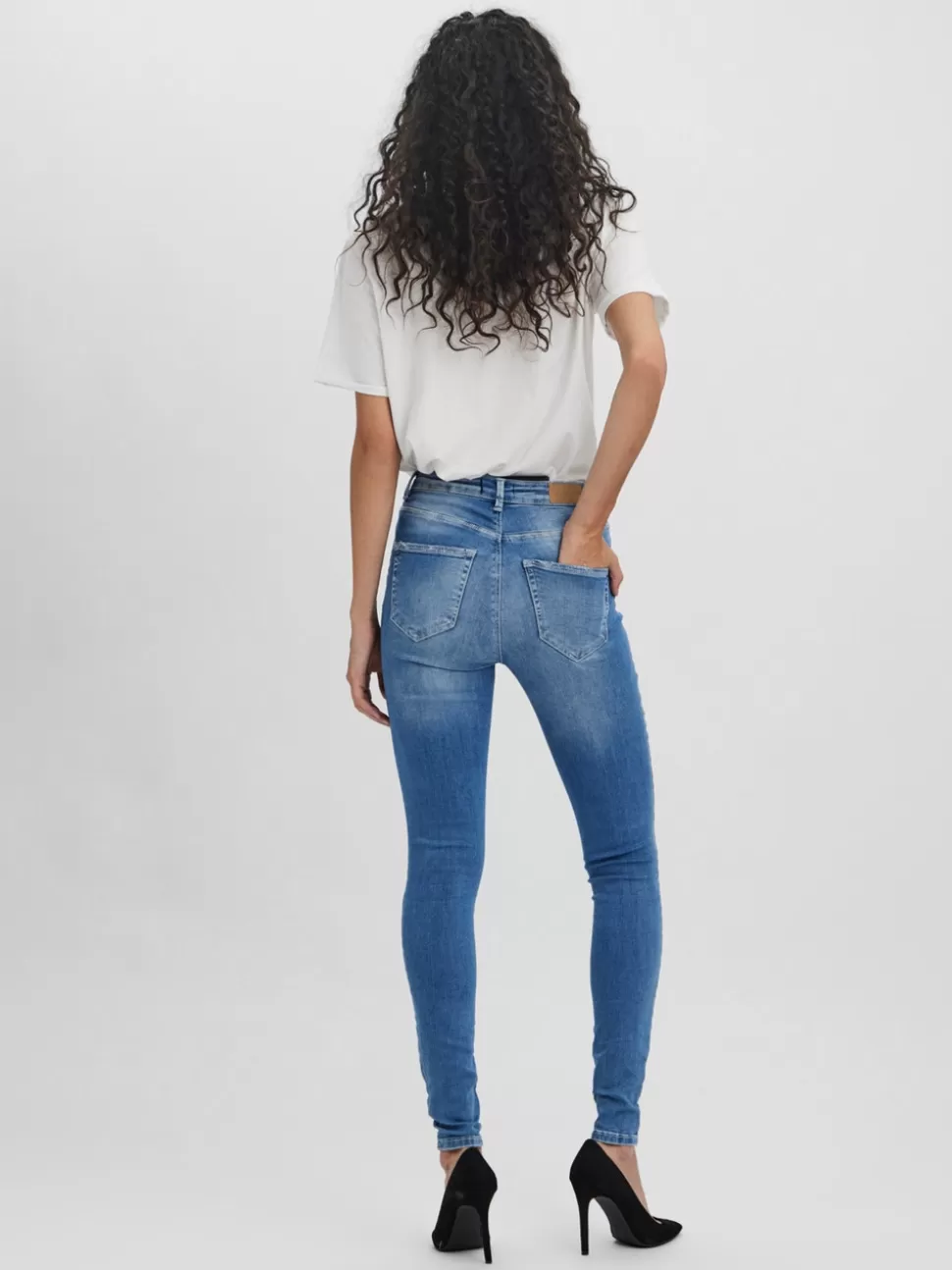 Jeans^VERO MODA VMSOPHIA Hög Midja Jeans Medium Blue Denim