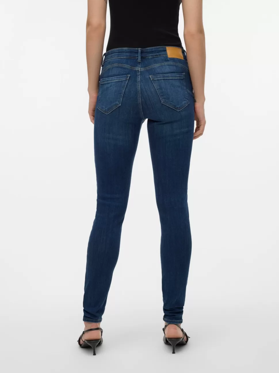 Jeans | Basics^VERO MODA VMTANYA Medelhög Midja Skinny Fit Jeans Dark Blue Denim
