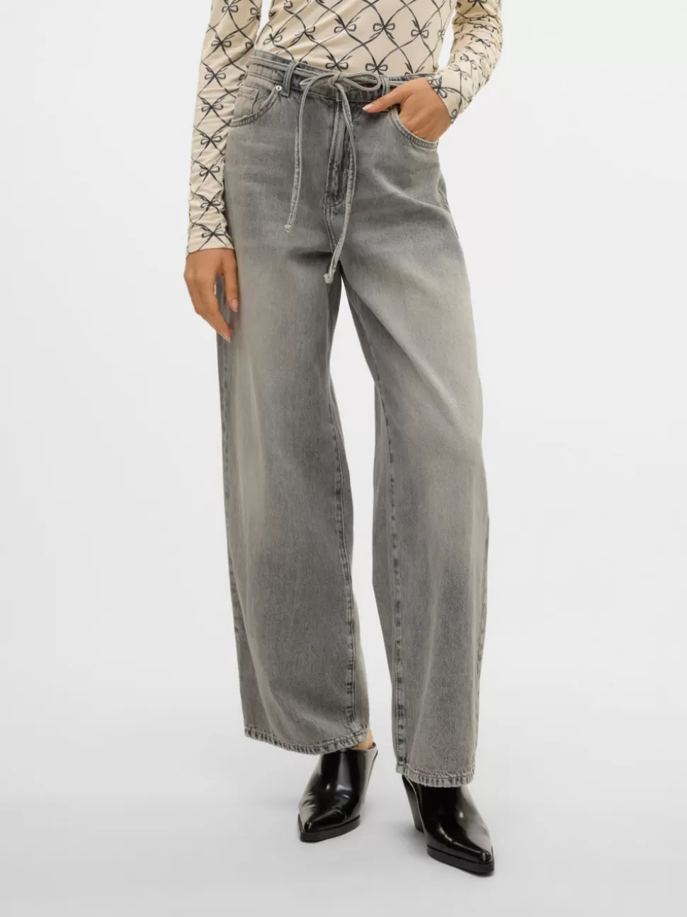 Jeans^VERO MODA VMWIEN Medelhög Midja Vida Ben Jeans Light Grey Denim